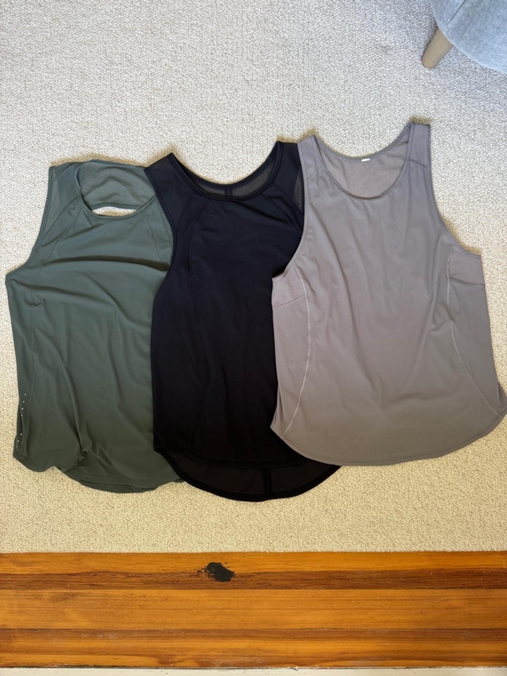 3 Lululemon Sculpt Tank mesh tops 4 6 in Gray, Black, and Olive